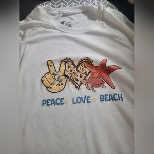 Gildan White Short Sleeve Tee Casual Graphic